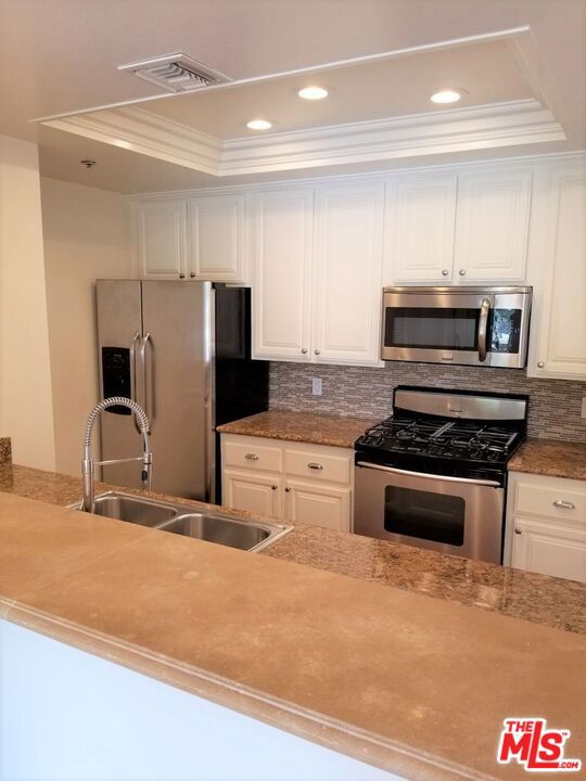 1031 N Crescent Heights 2e Property Photo 10