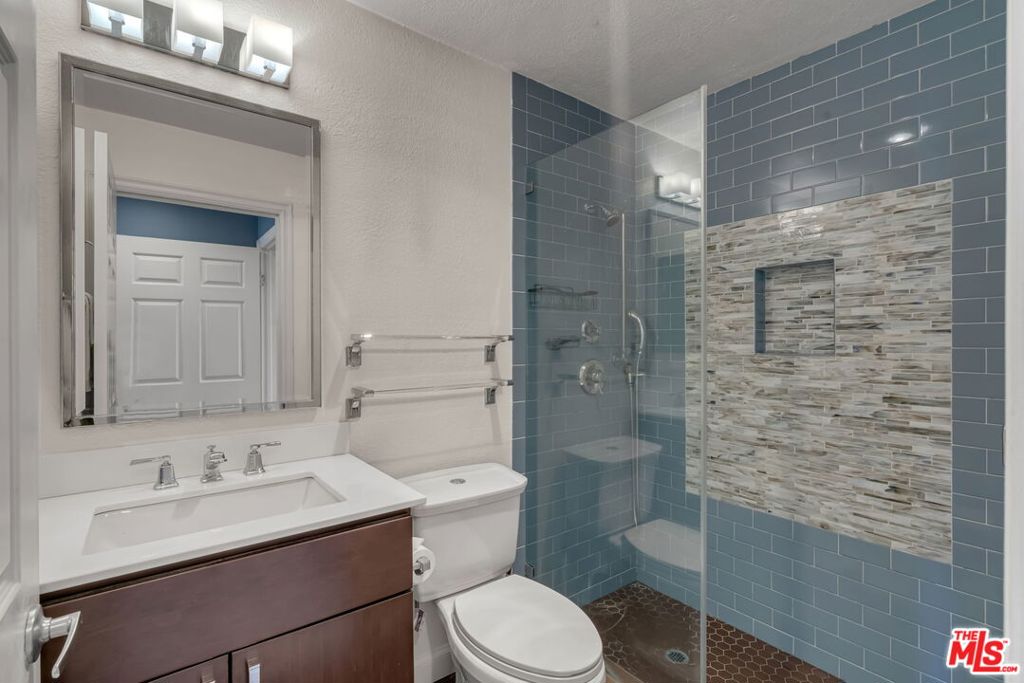 1722 Malcolm Avenue 304 Property Photo 39