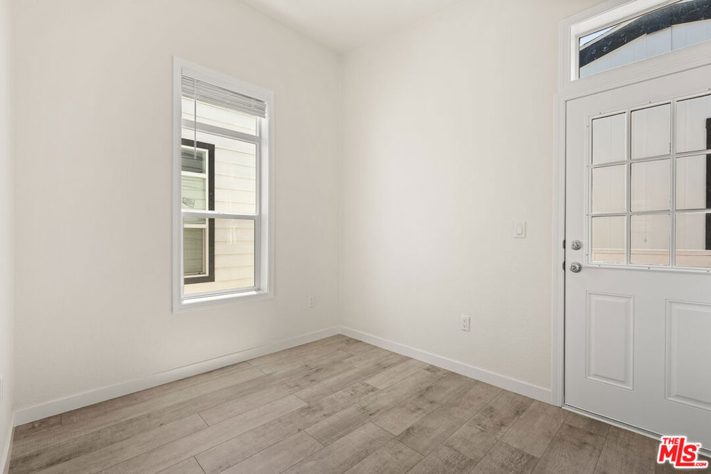 8250 Lankershim Boulevard 137 Property Photo 6