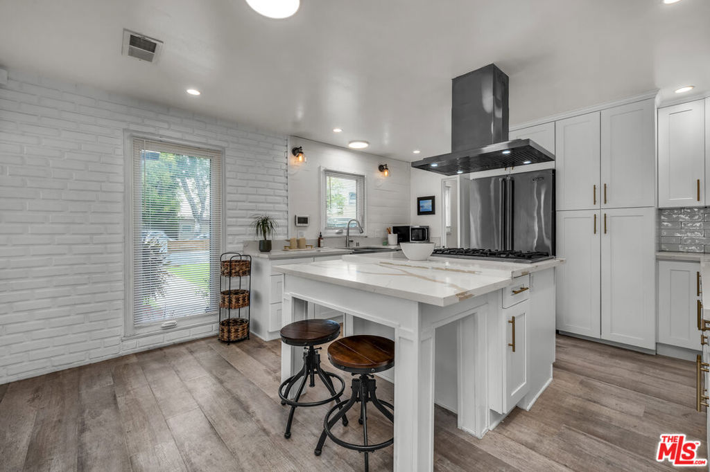 118 S Lamer Street Property Photo 8