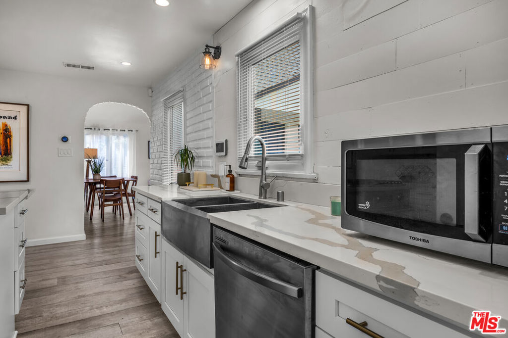 118 S Lamer Street Property Photo 10