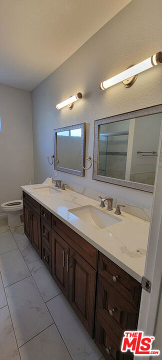 1844 Thayer Avenue 102 Property Photo 15