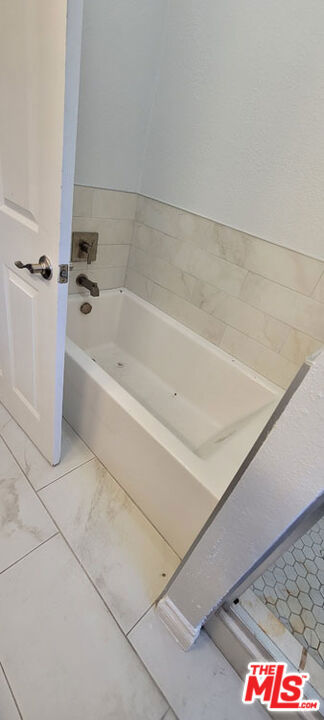 1844 Thayer Avenue 102 Property Photo 16