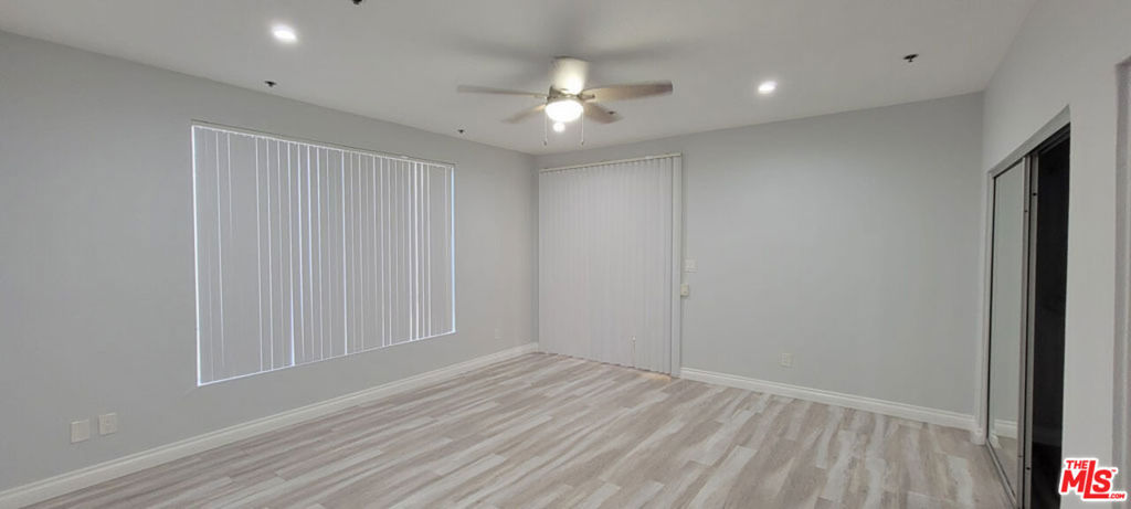 1844 Thayer Avenue 102 Property Photo 18