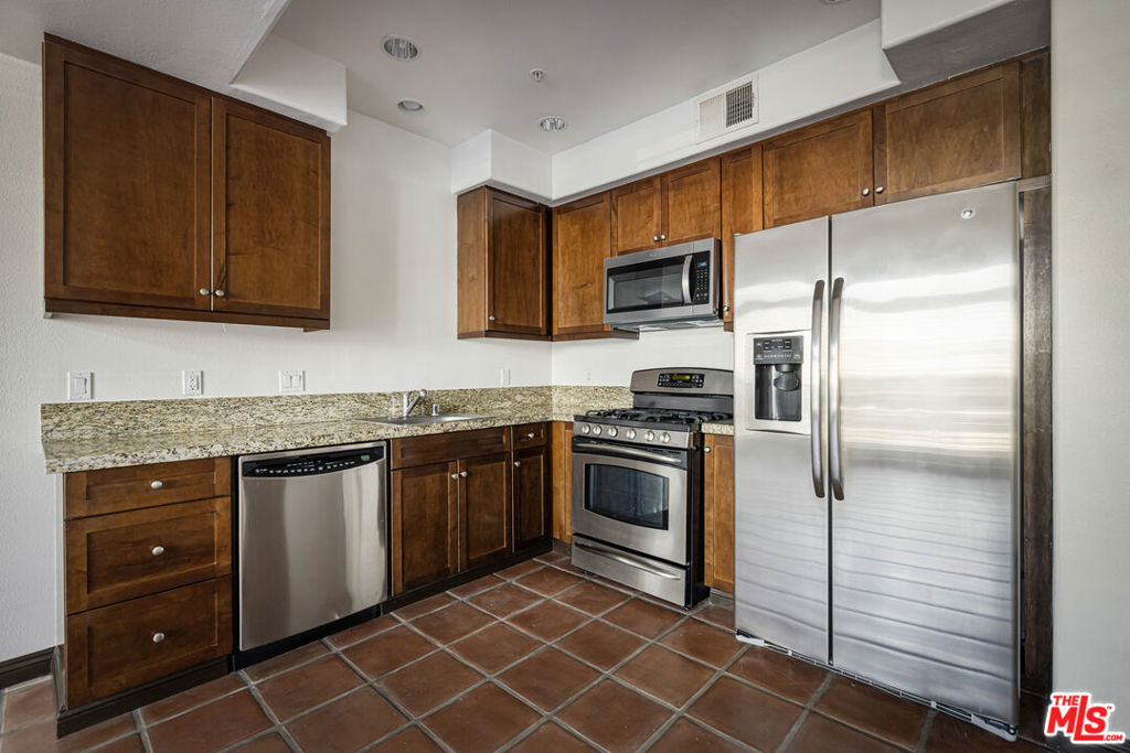 360 W Avenue 26 100 Property Photo 15
