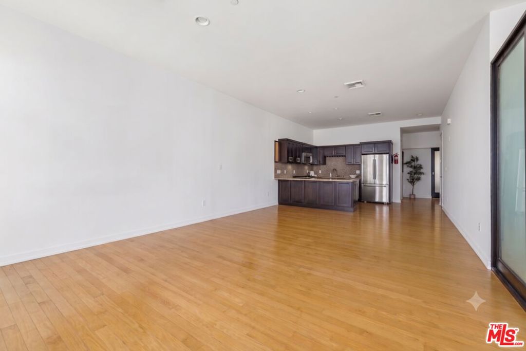 801 S Grand Avenue 1508 Property Photo 6