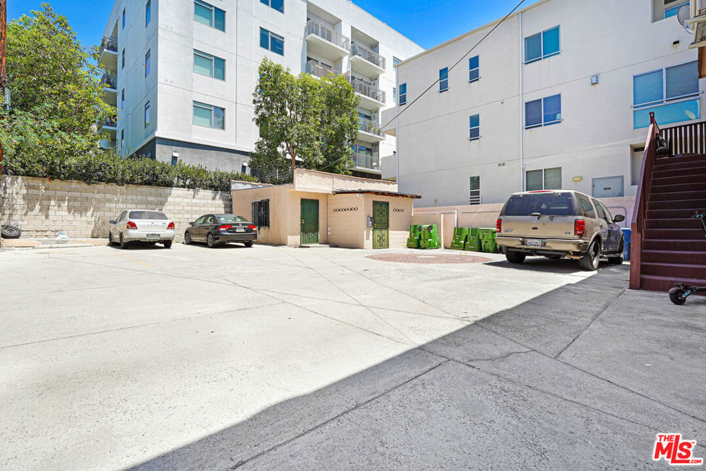 7139 Hawthorn Avenue 3 Property Photo 10