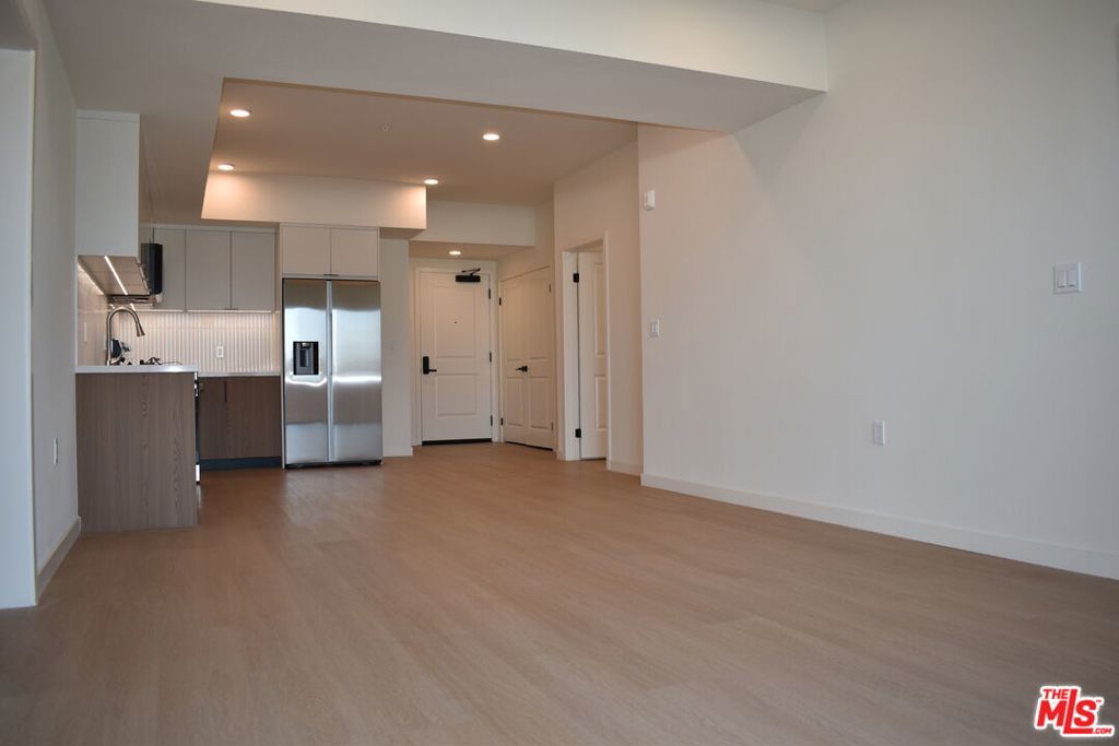 856 S Gramercy Drive Property Photo 13