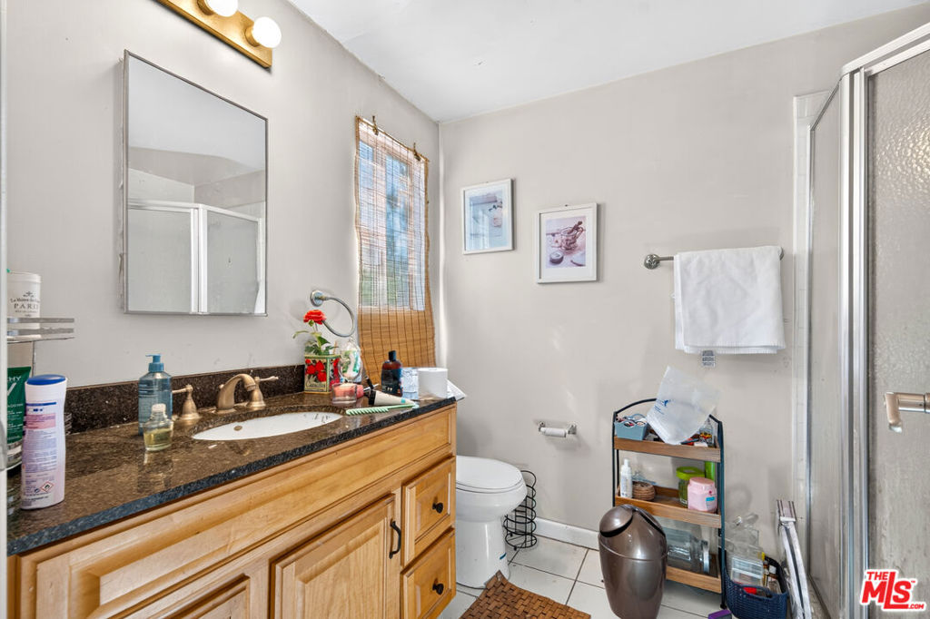 6226 Goodland Avenue Property Photo 17