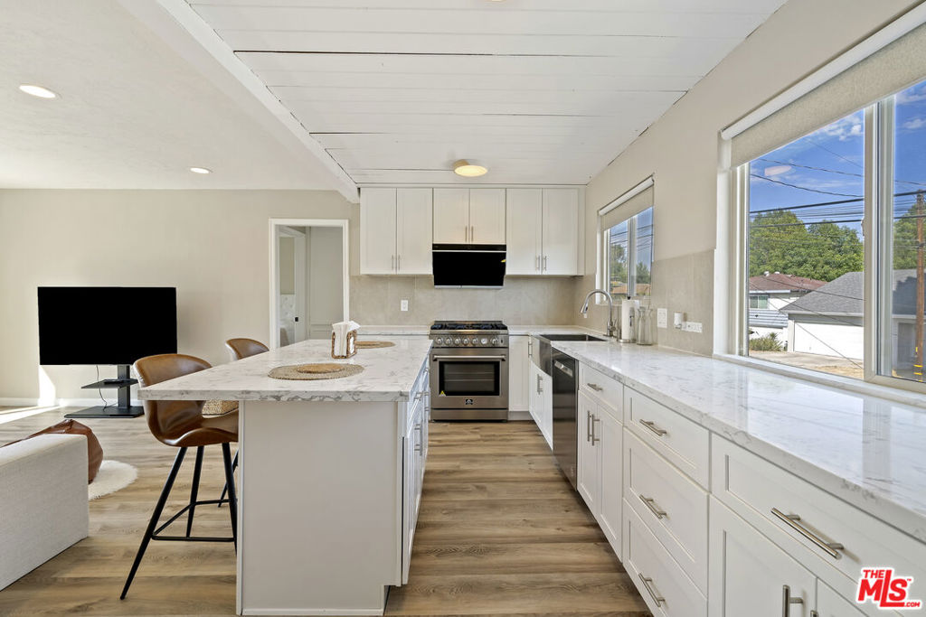 593 Benson Way Property Photo 13