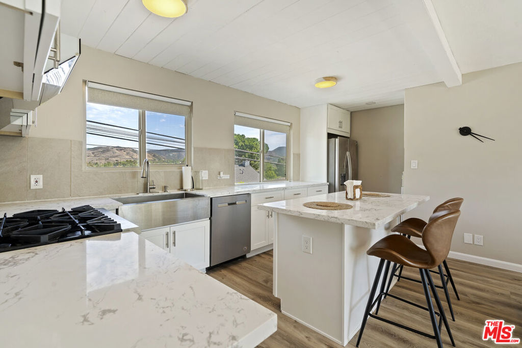 593 Benson Way Property Photo 15