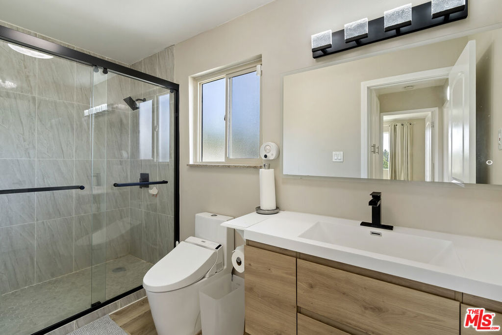 593 Benson Way Property Photo 18