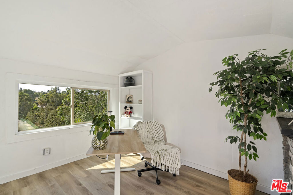 593 Benson Way Property Photo 34