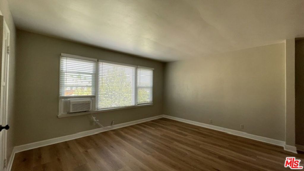 4121 Ocean View Boulevard A Property Photo 4