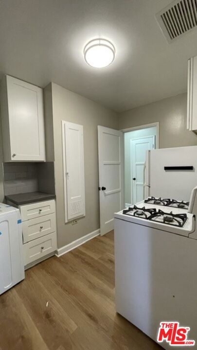 4121 Ocean View Boulevard A Property Photo 8
