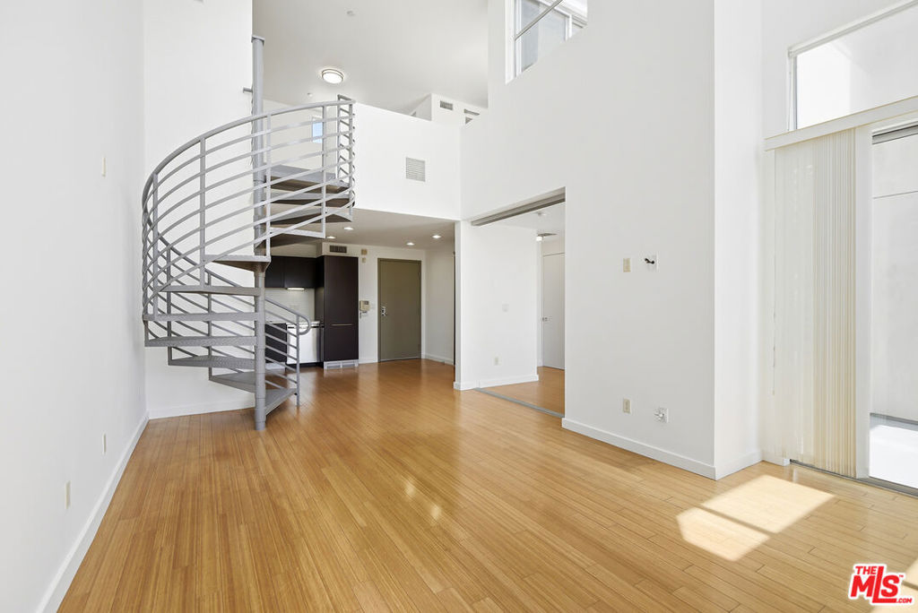 1912 Broadway 307 Property Photo 14