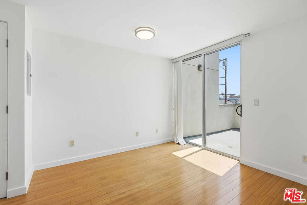 1912 Broadway 307 Property Photo 17