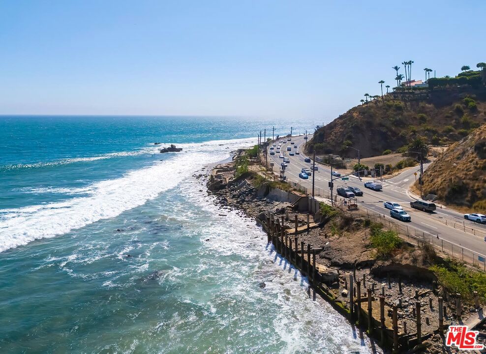19848 Pacific Coast Highway Property Photo 15
