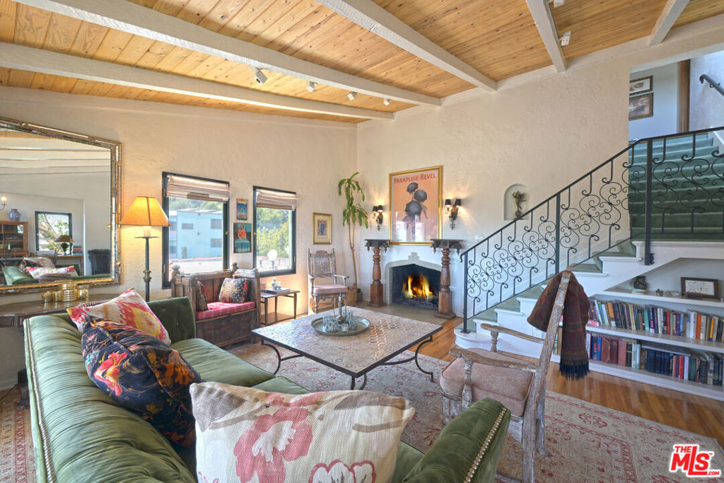 6855 Los Altos Place Property Photo 1