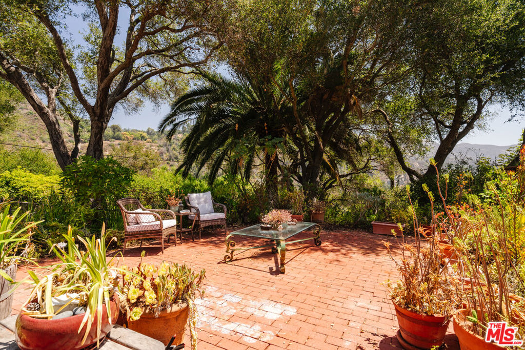 19559 Cave Way Property Photo 20