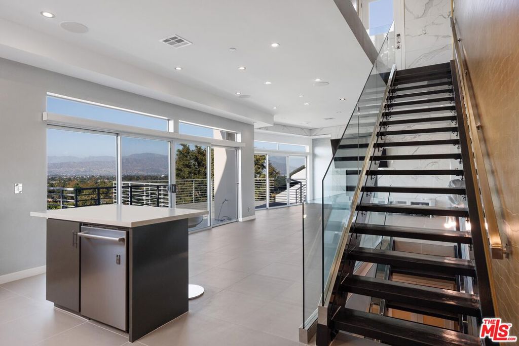 11698 Picturesque Drive Property Photo 6