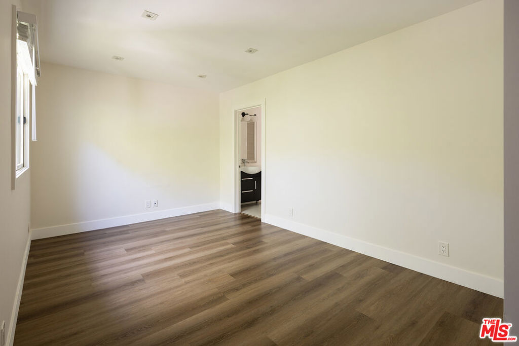 10901 Terryview Drive Property Photo 17