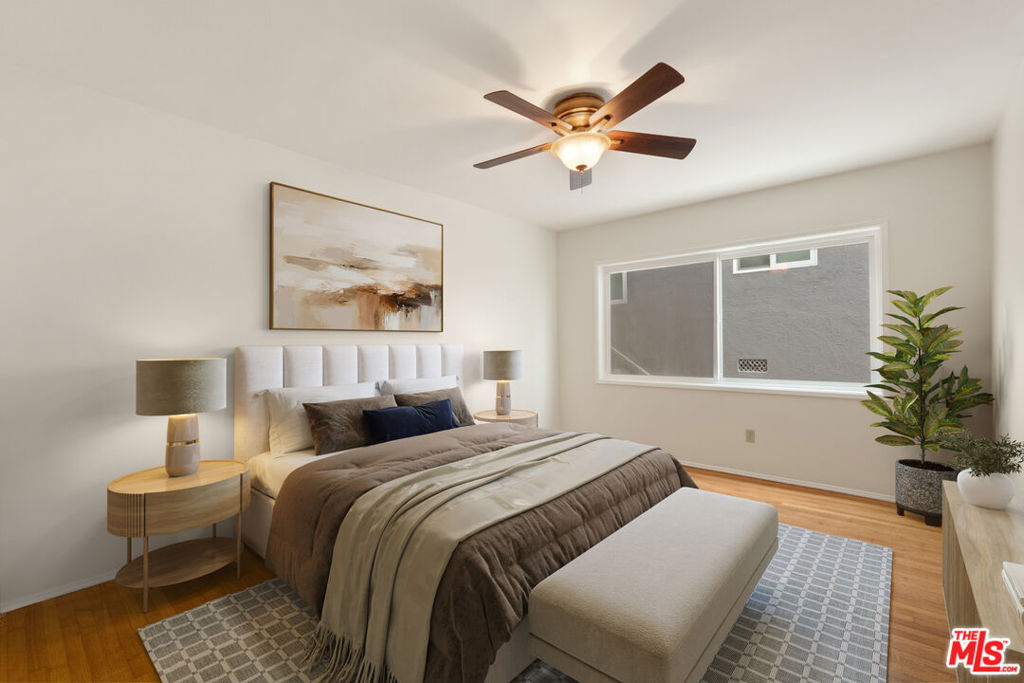 32 5th Place Property Photo 14