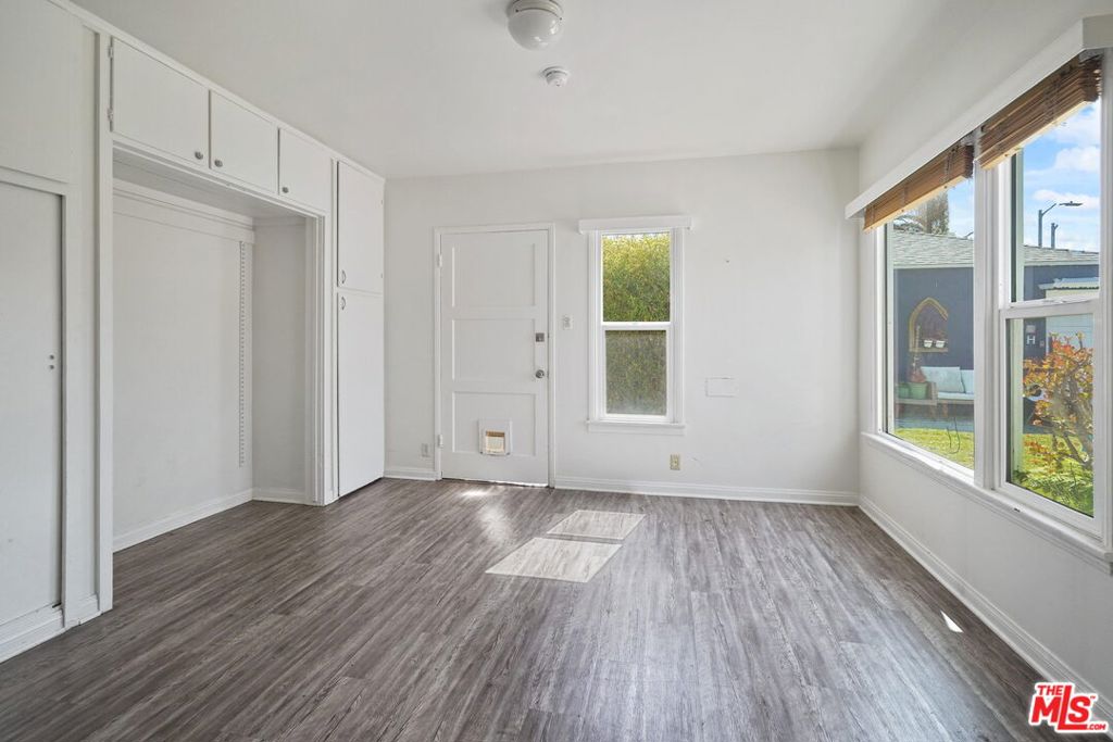 216 6th Avenue Property Photo 5