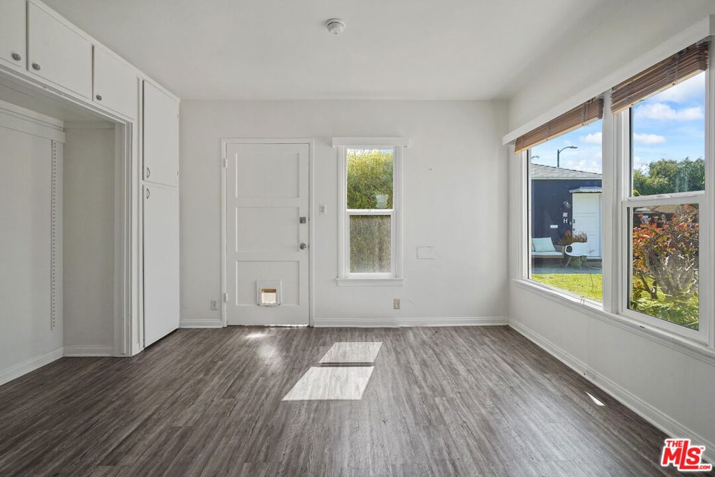 216 6th Avenue Property Photo 6