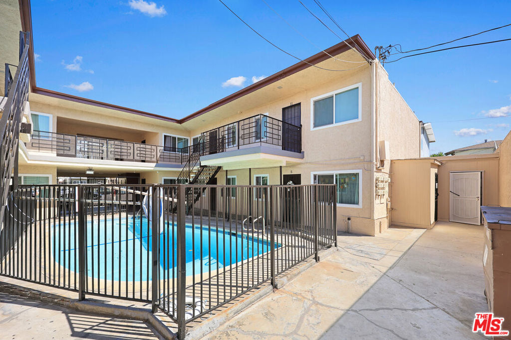 6150 E Olympic Boulevard Property Photo 11