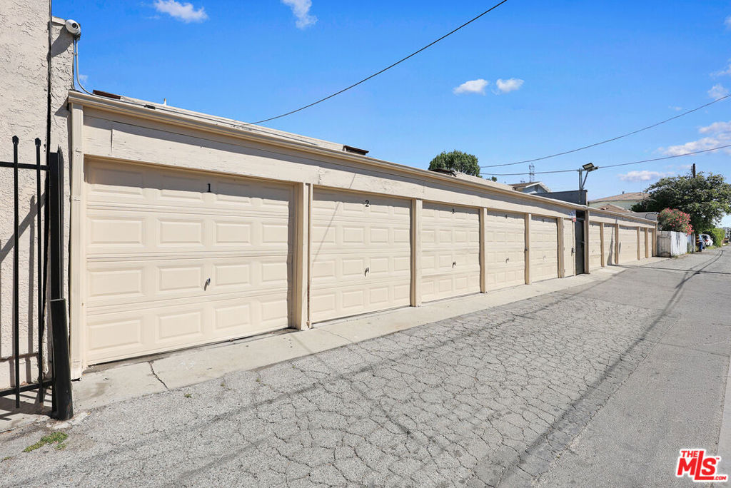 6150 E Olympic Boulevard Property Photo 27