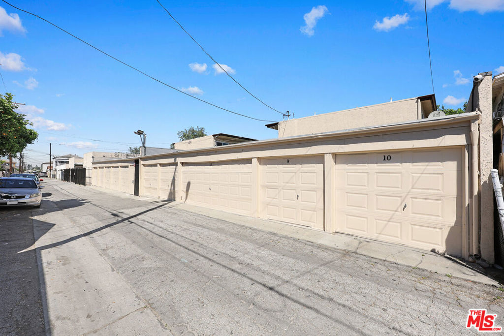 6150 E Olympic Boulevard Property Photo 28