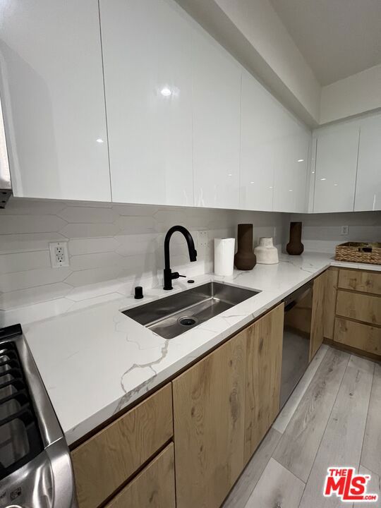 124 S Croft Avenue 402 Property Photo 10