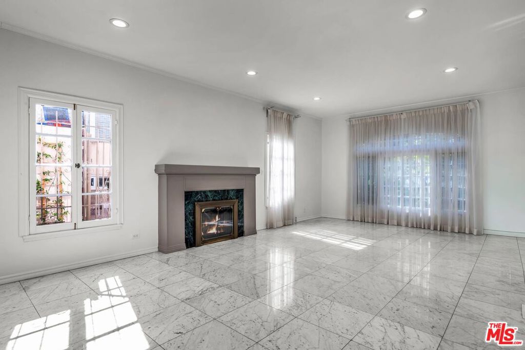 10810 Rochester Avenue Property Photo 4