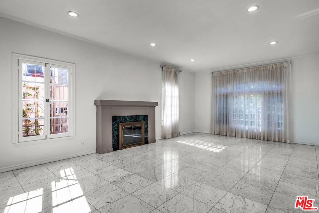 10810 Rochester Avenue Property Photo 33