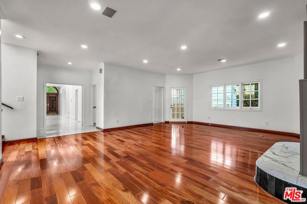 10810 Rochester Avenue Property Photo 39
