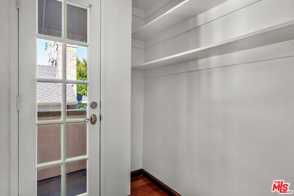 10810 Rochester Avenue Property Photo 44