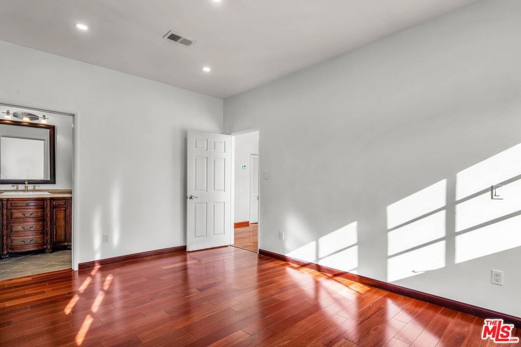 10810 Rochester Avenue Property Photo 51