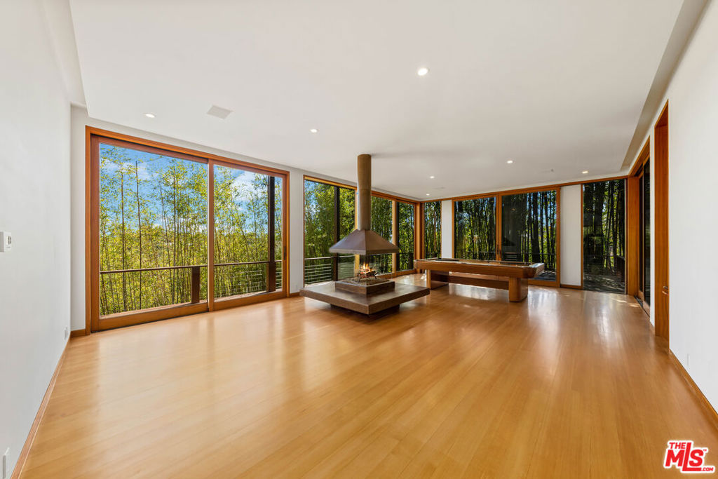 785 Napoli Drive Property Photo 11