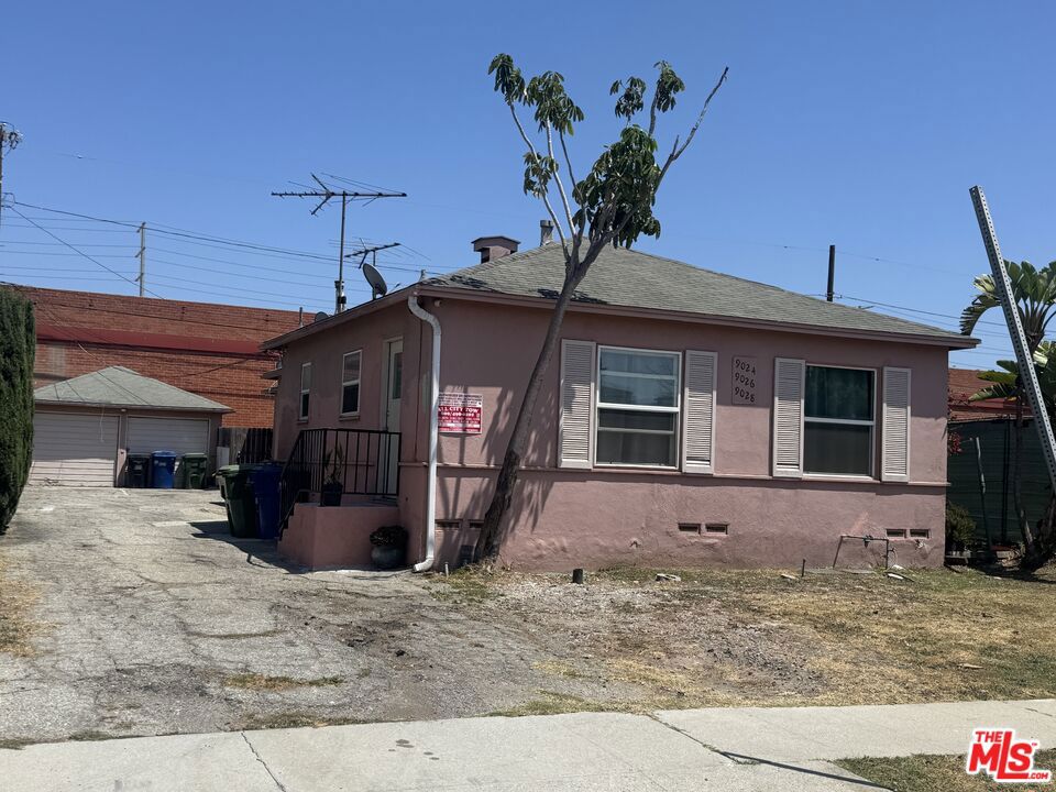 9024 Reading Avenue Property Photo 1