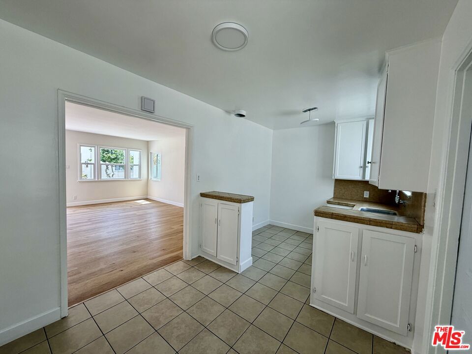 12314 Washington Place Property Photo 9