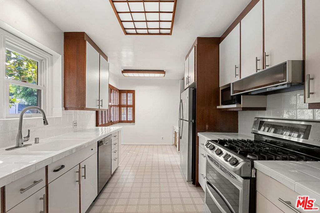 10593 Wilkins Avenue Property Photo 8