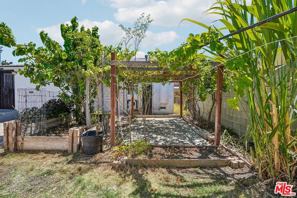 901 W Brazil Street Property Photo 25