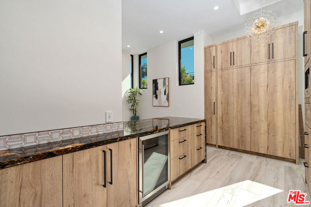 616 7th Property Photo 15