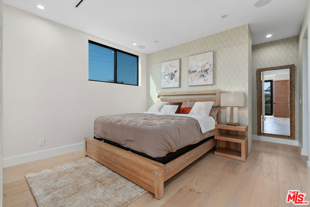 616 7th Property Photo 19