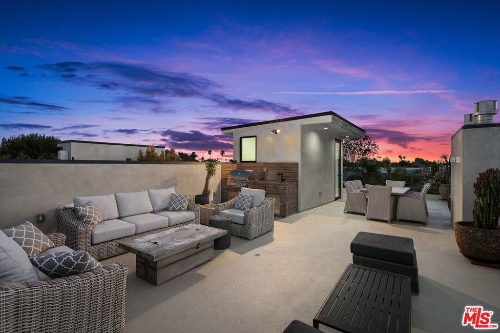 616 7th Property Photo 36