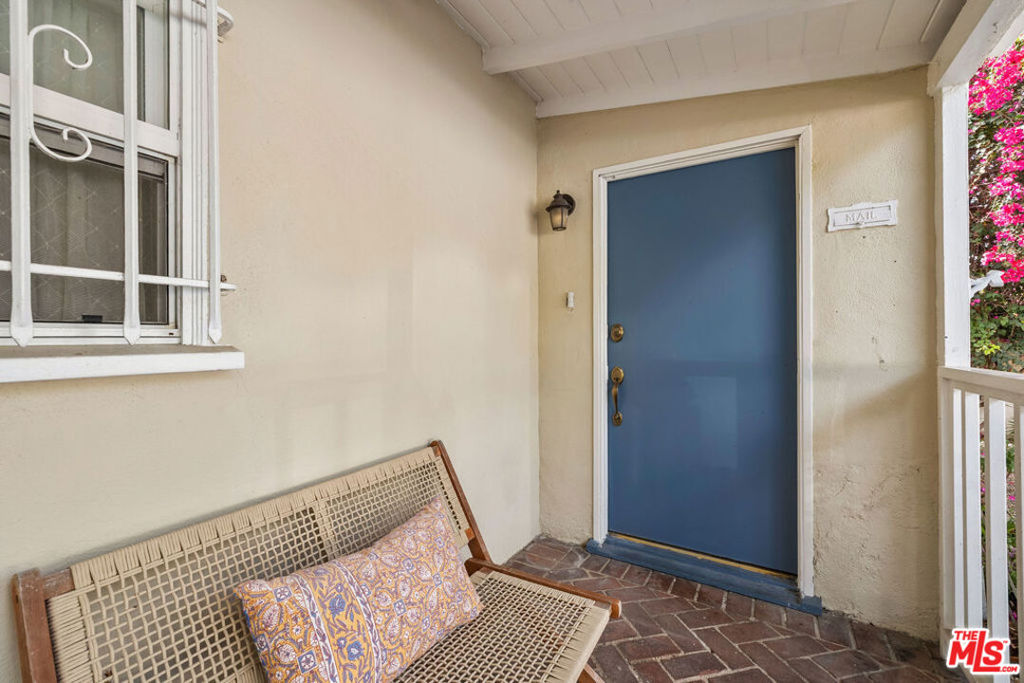11410 Richland Avenue Property Photo 6