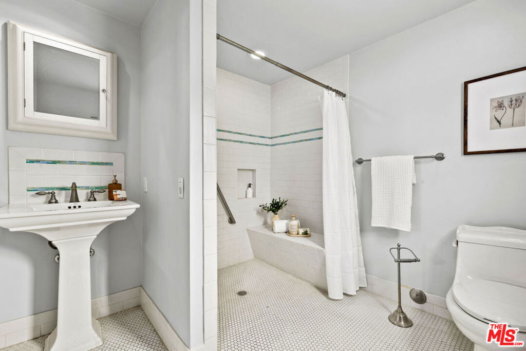 11410 Richland Avenue Property Photo 25