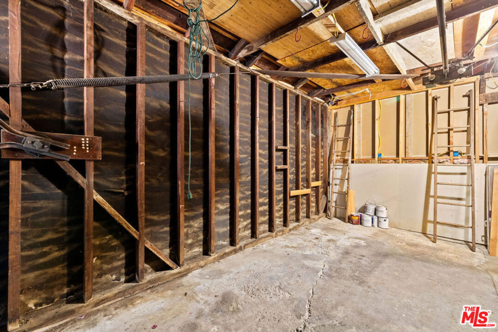 11410 Richland Avenue Property Photo 49