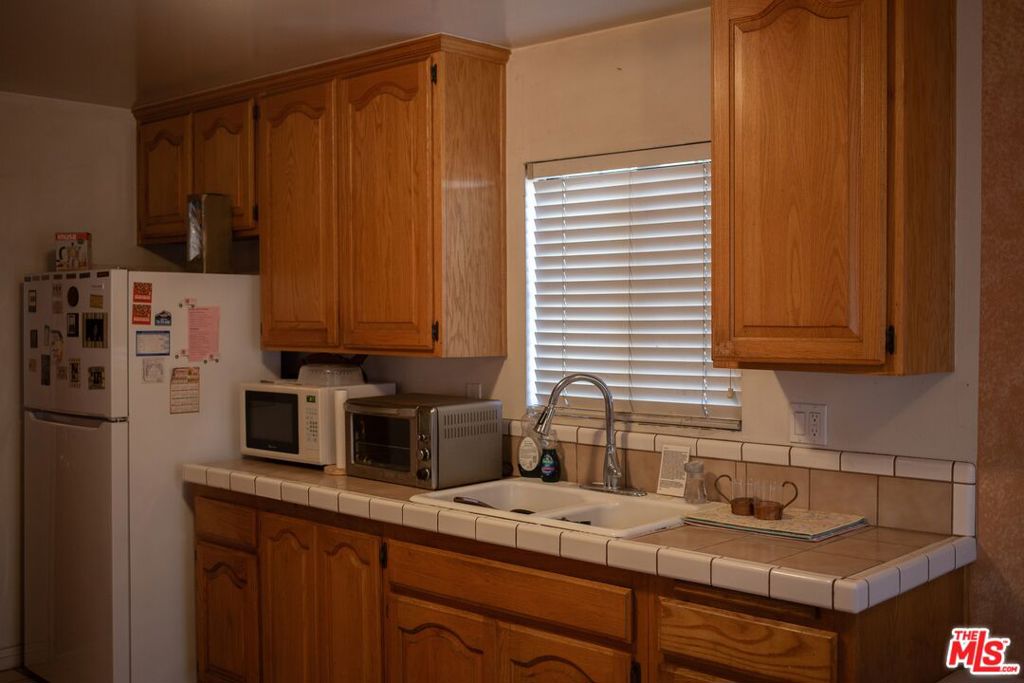 925 Arnold Drive Property Photo 8